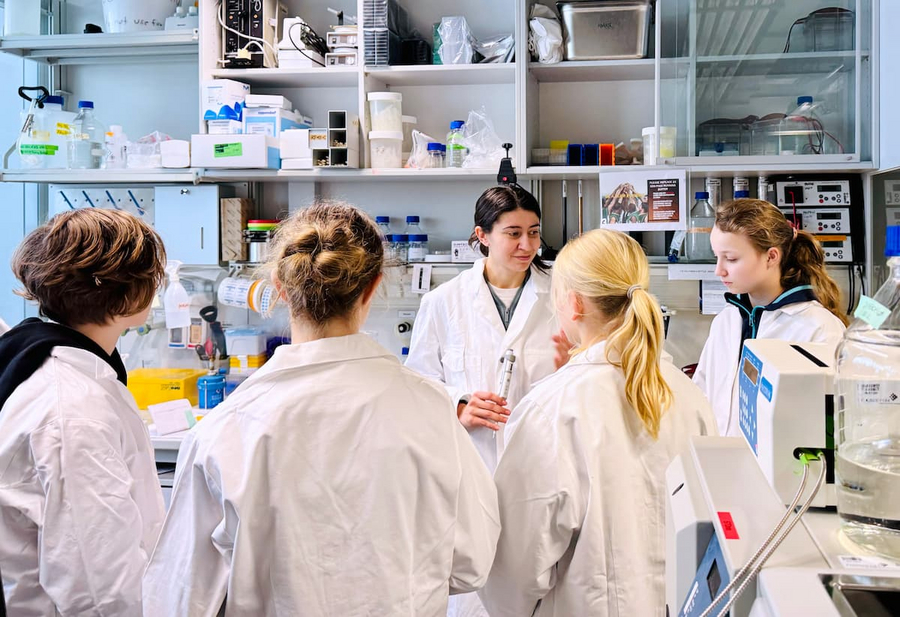 Tour through the lab of Eric Geertsma